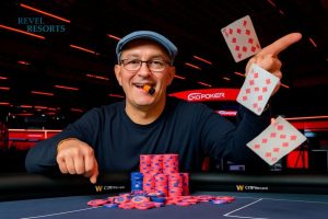 Victory Cigar for Philip Ardire After First WSOP Bracelet Win
